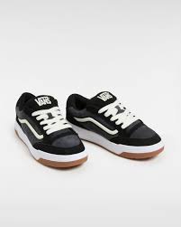 לצפייה במוצר VANS HY BLACK ON WHITE